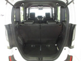 大容量のトランクルームはアウトドアなど荷物が多いアクティビティにもピッタリ!もちろんきれいにクリーニング済みです。