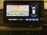 バックでの車庫入れも安心です! リアカメラが付いているバックモニター付のナビを装備しております。バンパーについているソナーや、操作線もついており距離感も画面から確認できます。