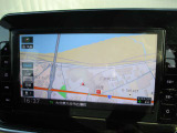 日産純正の地デジ対応ナビゲーションが装着されてます。