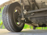 お車を安心してお乗りいただく為には、足回りの定期点検が欠かせません。サービスサポート(有償保証)では無料点検もご提供しており、安心のカーライフをお過ごしいただけるサポート体制が整っています。