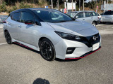 ご愛用車にはボディのガラスコ-ティングをお勧めします。強固なガラス被膜とフッ素化合物被膜を形成することで汚れをつきにくくし、輝きを保護致します。