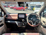 左右に視界が広く、隅々まで見渡すことができるので、とても運転がしやすいです!