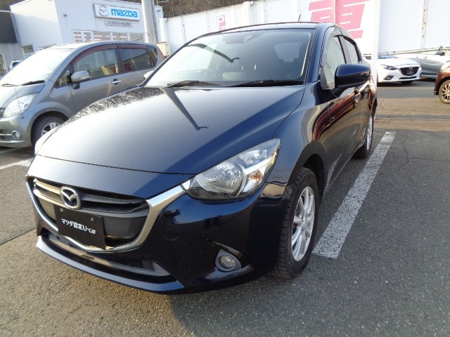 デミオ 1.3 13S 4WD 