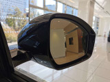 【ブラインドスポットモニター】車外の車をいち早く検知しドライバーに知らせるドライバーアシスト機能となっております。