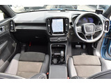 北欧ならではの、シンプルかつ使いやすいデザインの車内デザインとなっています。