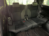 3列目シートはもちろん状態良好☆大人でもゆったりと座って頂けますので、大人数でのお出かけもラクラクです♪ご家族で、気の知れた仲間で、ドライブに行くのが楽しみですね♪