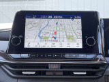 多機能ナビゲーションがあなたをしっかり目的地までサポートします。スマホのナビとは自車位置精度が違います。純正ナビなら保証も対象で安心です。