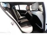 リアシートも広々とご利用頂けます。お車詳細や展示状況はフリーダイヤル(0078-6002-498412)またはBPS城東鶴見06-6933-6600迄お気軽にお問合せ下さい。