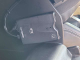 ETCももちろん搭載。いちいち料金所で停車する必要なんて当然ないです。スムーズにストレスなくドライブをお楽しみください。(※支払総額にセットアップ費用は含まれておりません。)