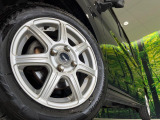 【14インチアルミホイール】外観にマッチしたアルミホイールを装着しております。各種アルミホイールや、スタッドレスタイヤも取扱いしております。是非ご相談ください♪