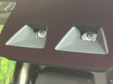 【スマートアシスト】走行中に前方の車両等を認識し、衝突しそうな時は警報とブレーキで衝突回避と被害軽減をアシスト。より安全にドライブをお楽しみいただけます。