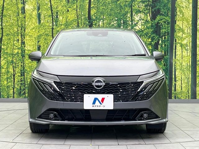 日産 ノートオーラ 1.2 G の中古車詳細 (1,549km, ダークメタルグレー