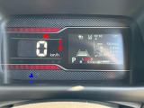 ランプ色で運転状態を表示しエコドライブをサポートするメーター!発電状況バッテリー残量なども一目瞭然!★走行距離が少ないのも良いですね!