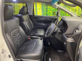 運転席シート廻りは使用感も少なく、良好な状態となっています。丁寧に使われていたことがよくわかりますね。