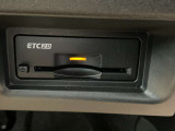 ここに ETC2.0付いております。高速道路の料金所もスイスイ♪ ETCカードの申し込みは日産カードがおすすめ!!!「安心」「おトク」「便利」で皆さまのカーライフをサポートする特典満載のカードです。