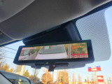 5人乗車時も後方を確認できます スマートルームミラーつきです