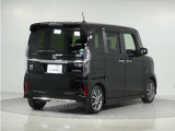 ◆両側電動スライドドア◆狭い駐車場でも乗り降りが楽々♪お子様が隣の車にドアを当ててしまう心配もございません!小さなお子様連れの方もこれで安心。
