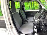 運転席シート廻りは使用感も少なく、良好な状態となっています。丁寧に使われていたことがよくわかりますね。