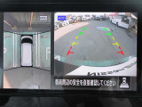 ナビ画面にアラウンドビュ-モニタ-の映像を映し出しています。  狭い場所での車庫入れをサポ-トしてくれる便利アイテムです。