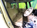 運転席シート廻りは使用感も少なく、良好な状態となっています。丁寧に使われていたことがよくわかりますね。