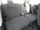 3列目シートはもちろん状態良好☆大人でもゆったりと座って頂けますので、大人数でのお出かけもラクラクです♪ご家族で、気の知れた仲間で、ドライブに行くのが楽しみですね♪