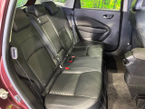 後部座席も気になるようなキズ・汚れやへたり等、大きなダメージはなく、良好な状態です。