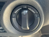 ★H2(ハイレンジ2WD・市街地や高速道路などの一般走行に)★H4(ハイレンジ4WD・悪路、氷雪路、砂地など滑りやすい路面時に)★L4(ローレンジ4WD・悪路、ぬかるみなど特に大きな駆動力が必要な時)