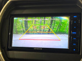 【バックカメラ】駐車時に後方がリアルタイム映像で確認できます。大型商業施設や立体駐車場での駐車時や、夜間のバック時に大活躍!運転スキルに関わらず、今や必須となった装備のひとつです!
