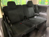 3列目シートはもちろん状態良好☆大人でもゆったりと座って頂けますので、大人数でのお出かけもラクラクです♪ご家族で、気の知れた仲間で、ドライブに行くのが楽しみですね♪