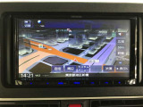 純正ナビを装備。タッチパネル式で使いやすく、お出かけもラクラクです。