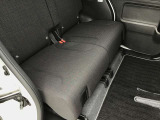 リアシートもゆとりの足元です