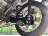 お車を安心してお乗りいただく為には、足回りの定期点検が欠かせません。サービスサポート(有償保証)では無料点検もご提供しており、安心のカーライフをお過ごしいただけるサポート体制が整っています。
