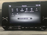 【メーカーナビ】9インチの大画面モニターを搭載し、Apple CarPlayへのワイヤレス接続やAndroid Autoにも対応。