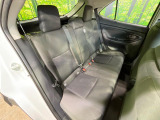 後部座席も気になるようなキズ・汚れやへたり等、大きなダメージはなく、良好な状態です。