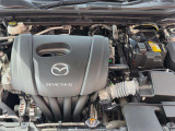 「SKYACTIV-G(ガソリン)」は、規格外の高圧縮を実現し、世界のエンジン技術者に驚きを与えました。さらに、それを維持したままノッキングの発生を抑え、熱効率を向上、走りにも寄与したエンジンです。