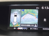 【アラウンドビューモニター】専用のカメラにより、上から見下ろしたような視点で360度クルマの周囲を確認することができます☆死角部分も確認しやすく、狭い場所での切り返しや駐車もスムーズに行えます。