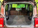 普段のお買い物や通勤、送迎等に十分な荷室スペースを確保しております。セカンドシートを倒すと、大きな荷物の積載も可能です♪