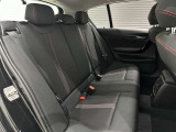 ナンバー付きの車両は公道試乗可能です(登録済未使用車など一部除く)。また、取り回しの確認など、広い場内でご試乗も可能です。お気軽に申し付けください。