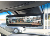 デジタルインナーミラー装備 後方カメラの鮮明な映像をルームミラーに投影します。