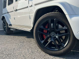 メルセデス・ベンツの定める厳しい基準をクリアしたお車のみをご案内させて頂きます。納車前整備はメーカー規定に基づき最大100項目にも及ぶ点検を熟練のメカニックによって行いご納車させて頂きます。