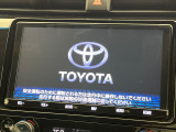 【純正ナビ】インテリアに溶け込むスタイリッシュな「専用設計」メーカーナビを装備♪視認性や操作性など基本性能にも優れ、より上質なカーライフをお楽しみいただけます。