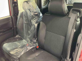 フロントシートです。ゆったり運転ができます。長距離ドライブもラクラク♪♪