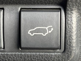 【パワーバックドア】スマートキーや運転席のボタンを押すだけでリアゲートが自動で開閉します!荷物を持っている時や、高い位置にあるバックドアを閉める際に便利な機能です♪