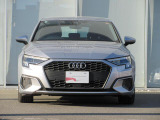 《認定中古車納車前点検100項目・高度な訓練・教育を受けたアウディ専任メカニックが、100項目に及ぶ精密な点検を実施いたします。》