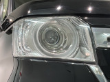 LEDヘッドライトは、点灯の瞬間から最大光量を発揮し、突然暗くなるトンネルなどでの安定感を高めます。