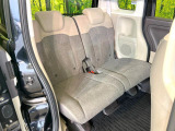 後部座席も気になるようなキズ・汚れやへたり等、大きなダメージはなく、良好な状態です。