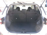 ラゲッジスペースは十分な広さを確保しています。日常のお買い物にも大活躍!積み下ろしも楽々ですよ。