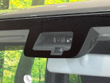 【スズキ セーフティサポート】走行中に前方の車両等を認識し、衝突しそうな時は警報とブレーキで衝突回避と被害軽減をアシスト。より安全にドライブをお楽しみいただけます。
