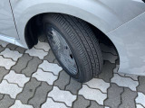 タイヤの溝もございます。