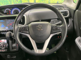 ステアリングも使用感が少なく、きれいな状態となっております♪